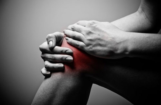 Mẹo giảm đau đầu gối tại nhà